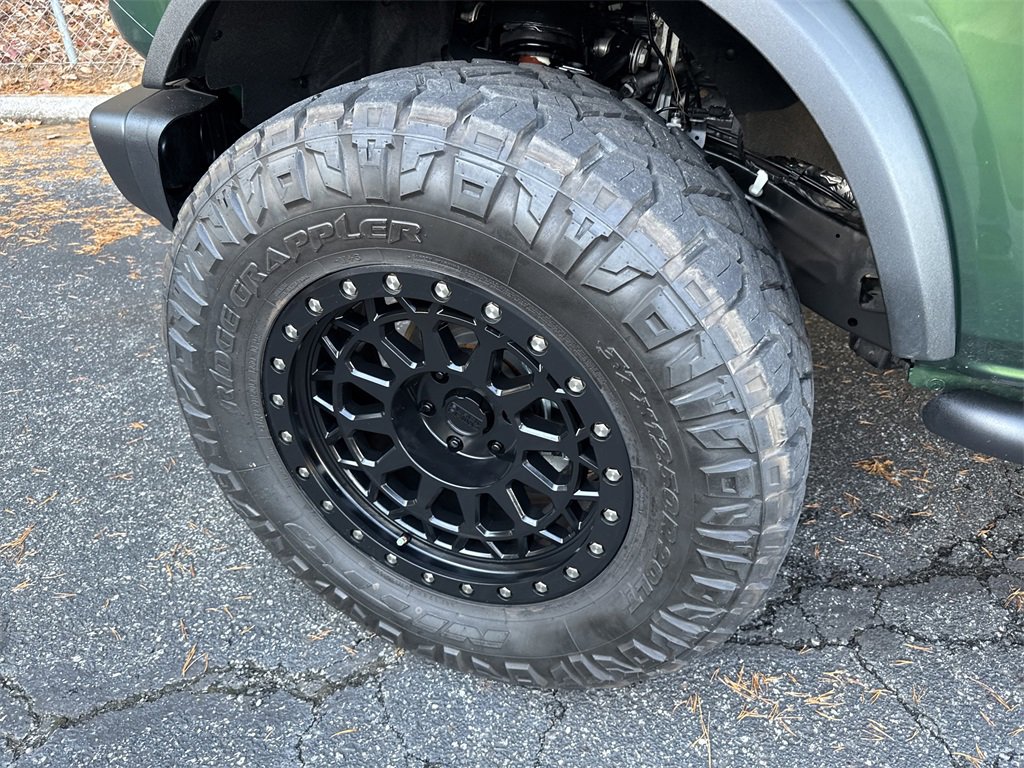 Used 2023 Ford Bronco Badlands image 11