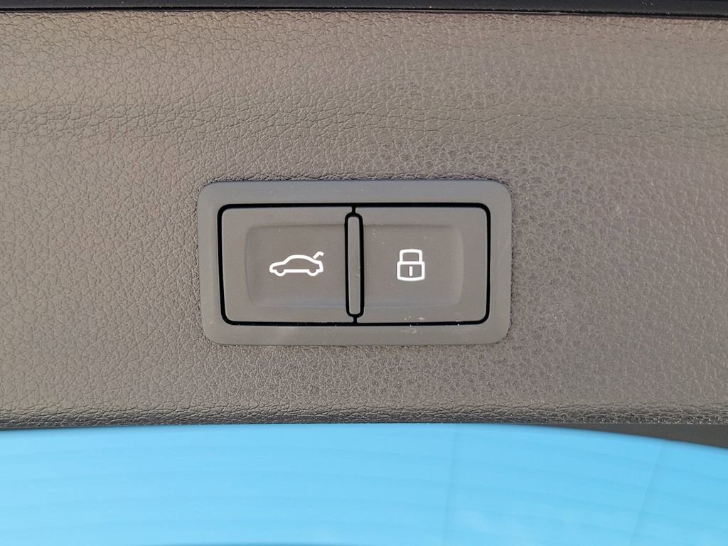 Used 2021 Audi Q3 2.0T Premium image 16