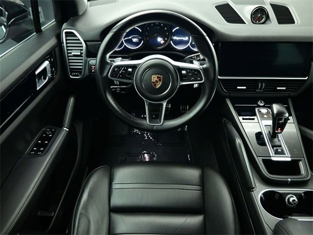 Used 2020 Porsche Cayenne S image 3