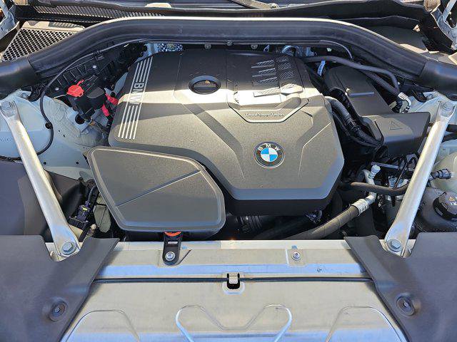 Used 2025 BMW X4 xDrive30i w/ Premium Package image 31