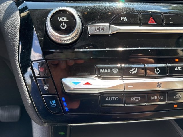 Used 2024 Ford Explorer Limited image 20