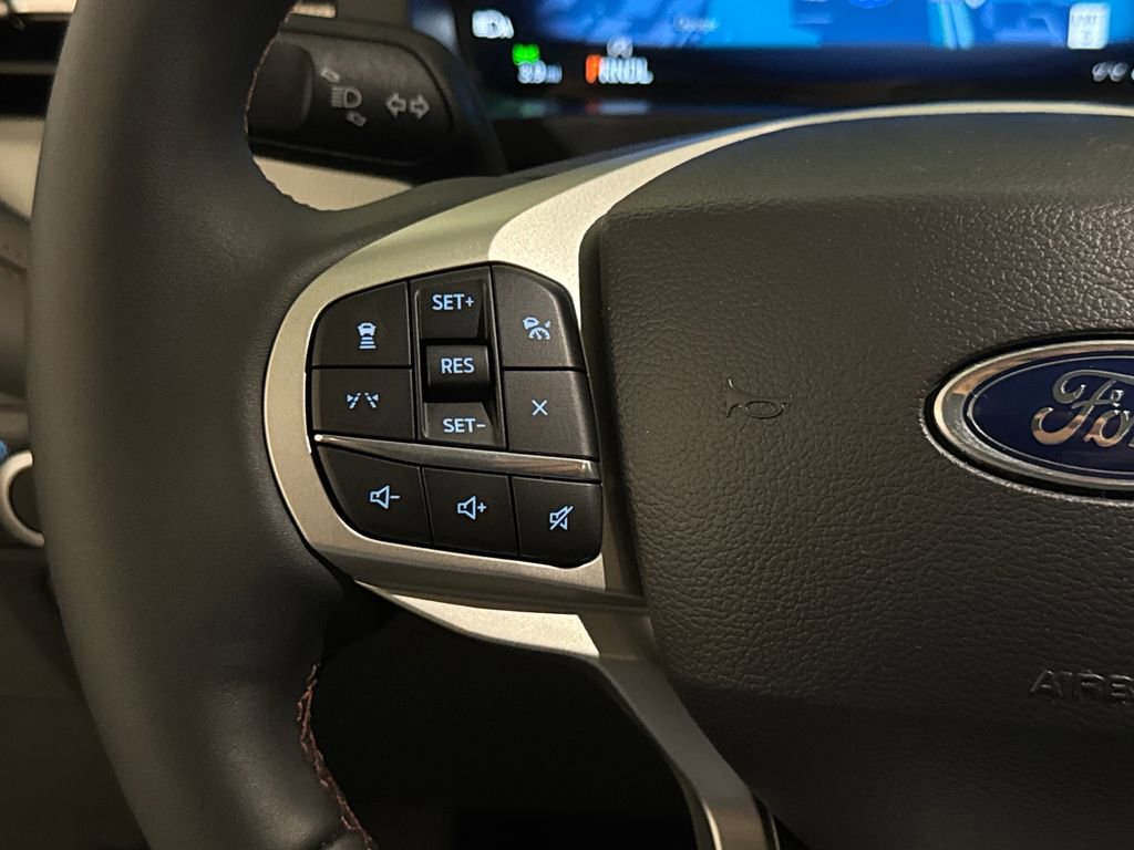 New 2026 Ford Explorer Active RWD image 38