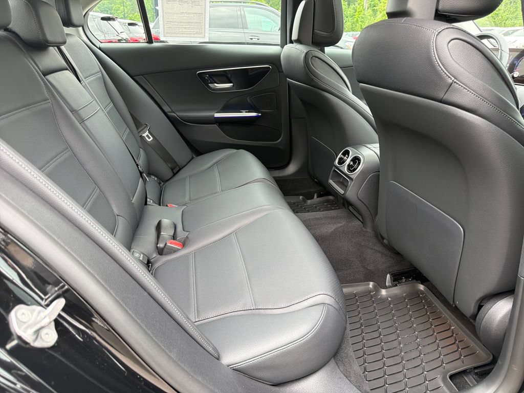 Used 2023 Mercedes-Benz C 300 Sedan image 32