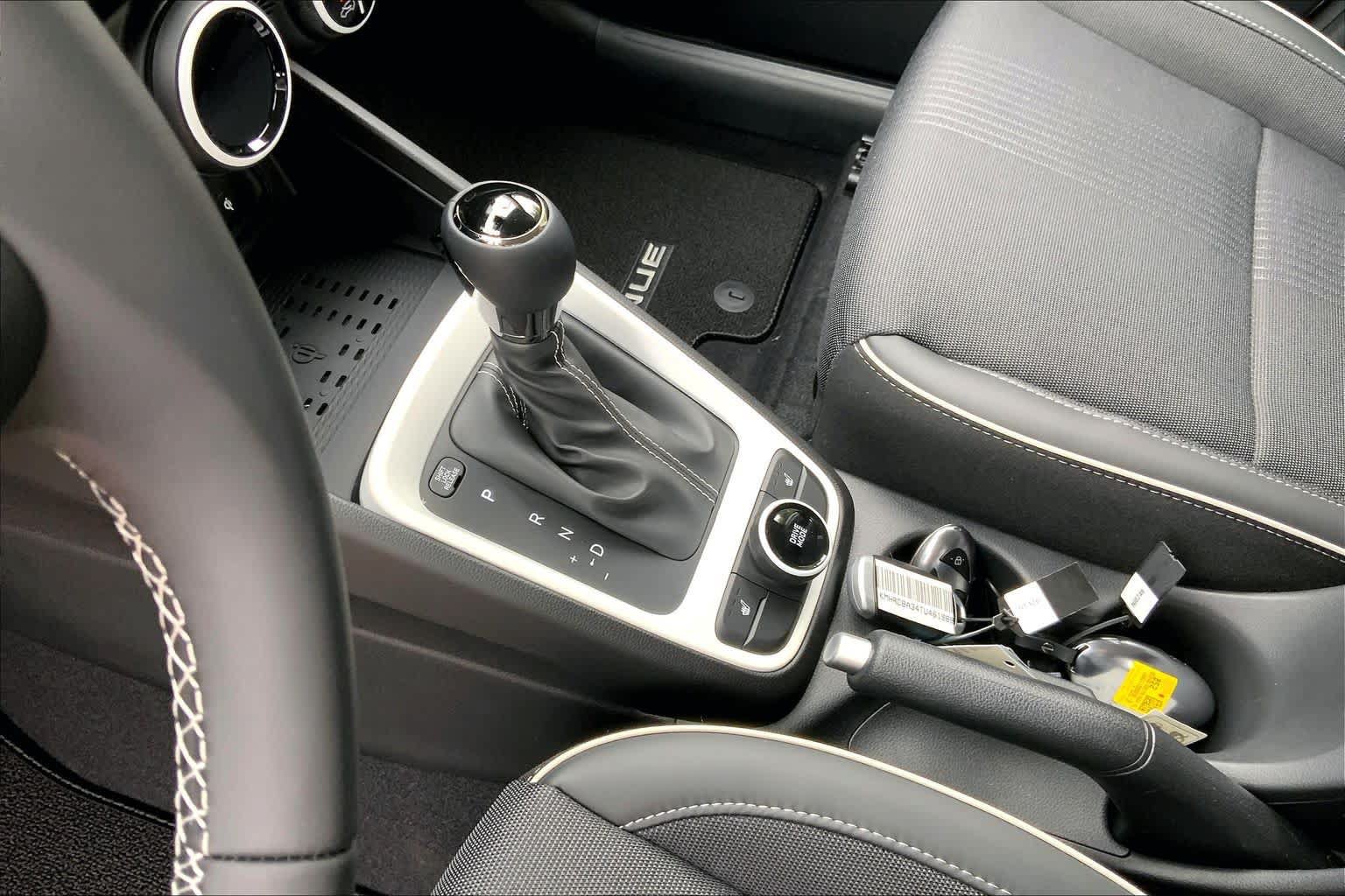 New 2026 Hyundai Venue SEL FWD image 8