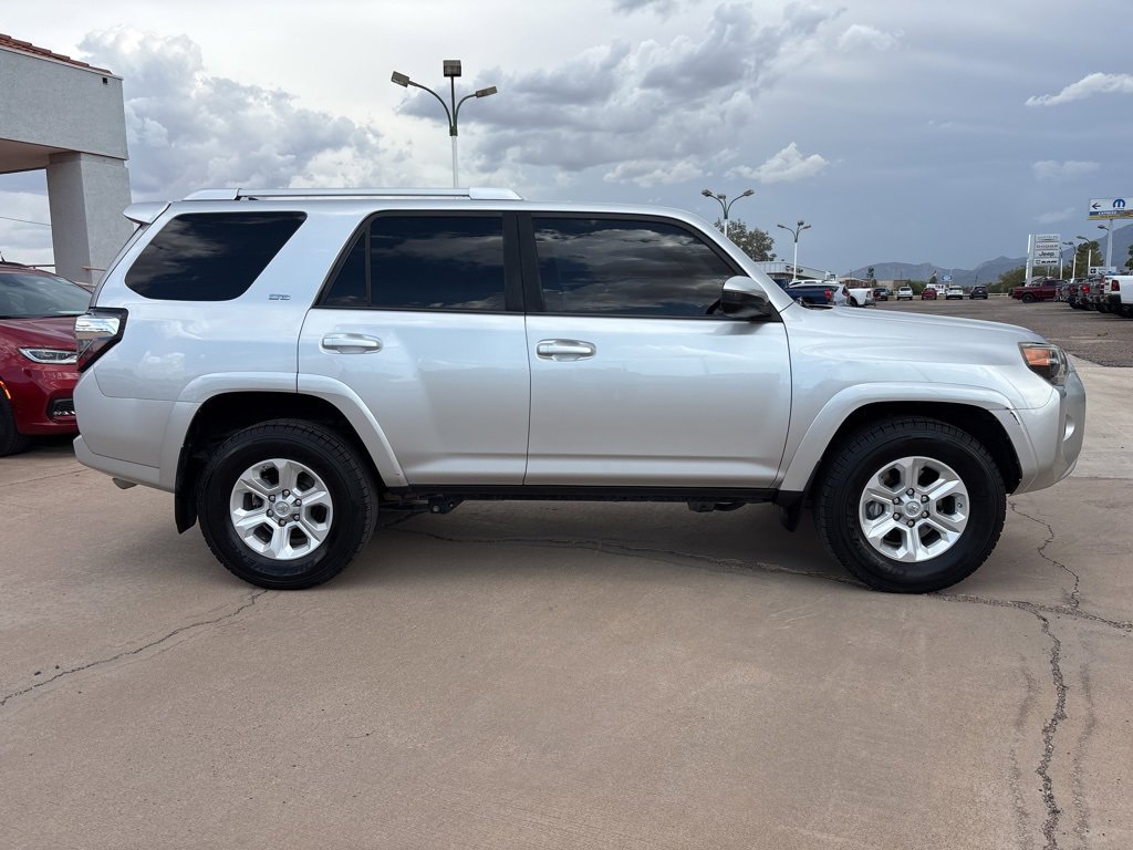 Used 2015 Toyota 4Runner image 4