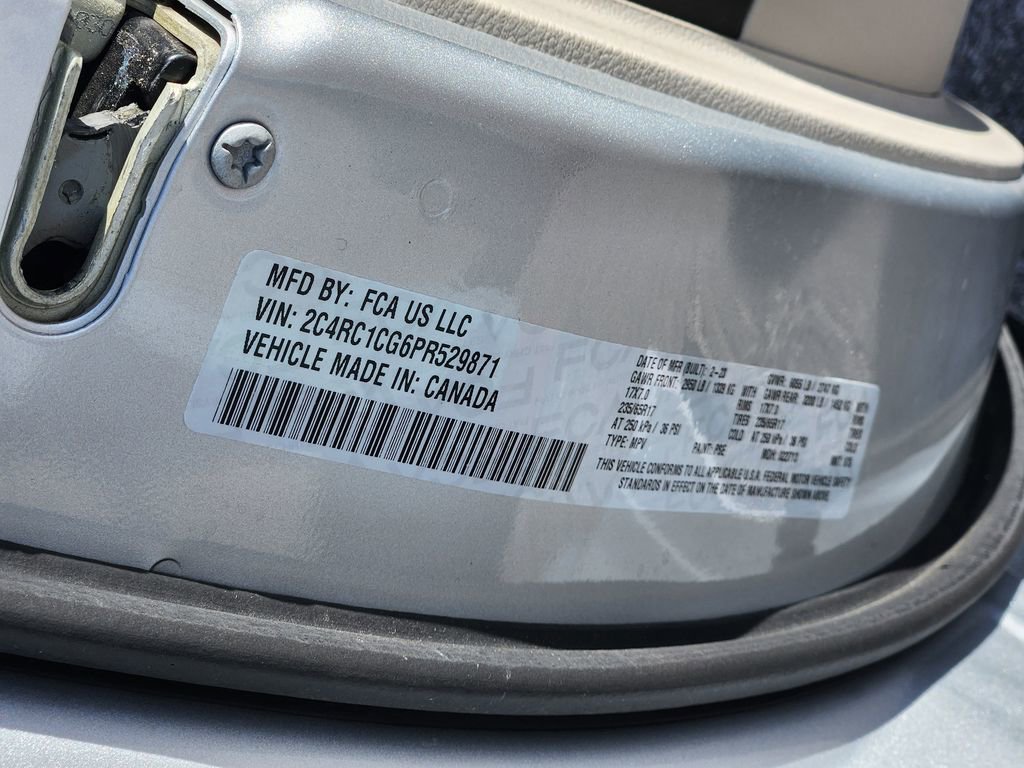 Used 2023 Chrysler Voyager LX image 34