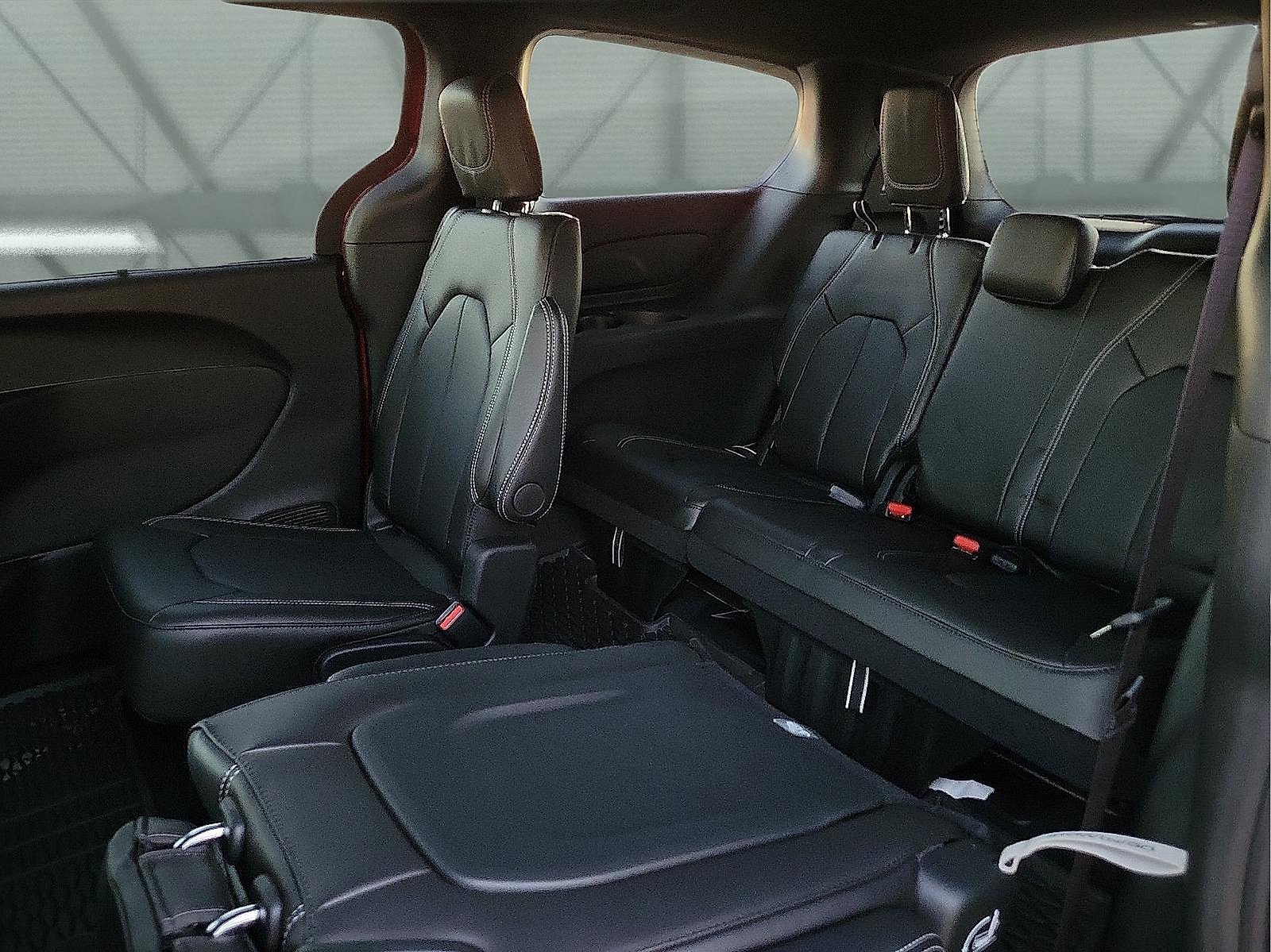 New 2026 Chrysler Voyager LX FWD image 8