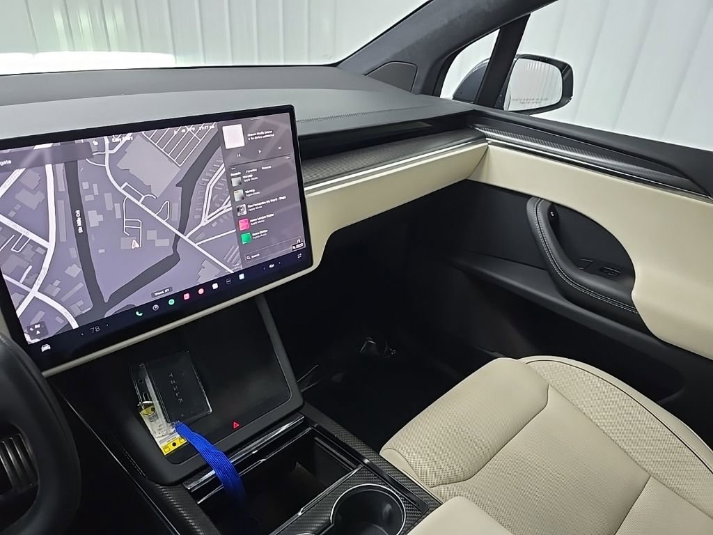 Used 2023 Tesla Model X Plaid image 28