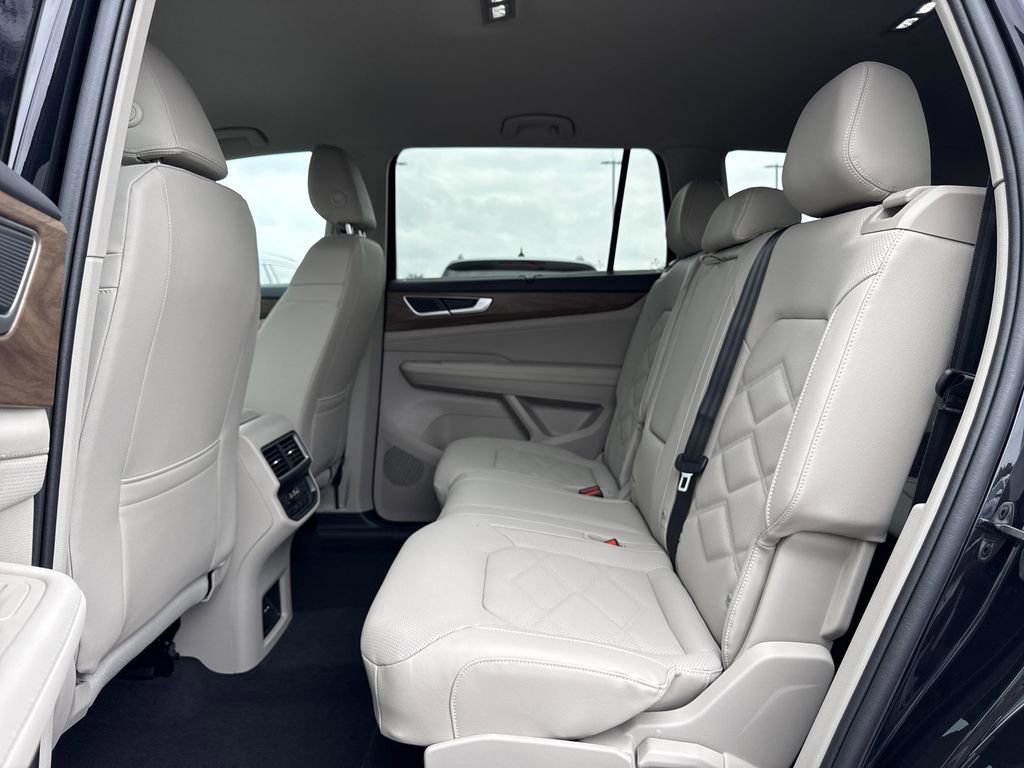 New 2026 Volkswagen Atlas SE image 14