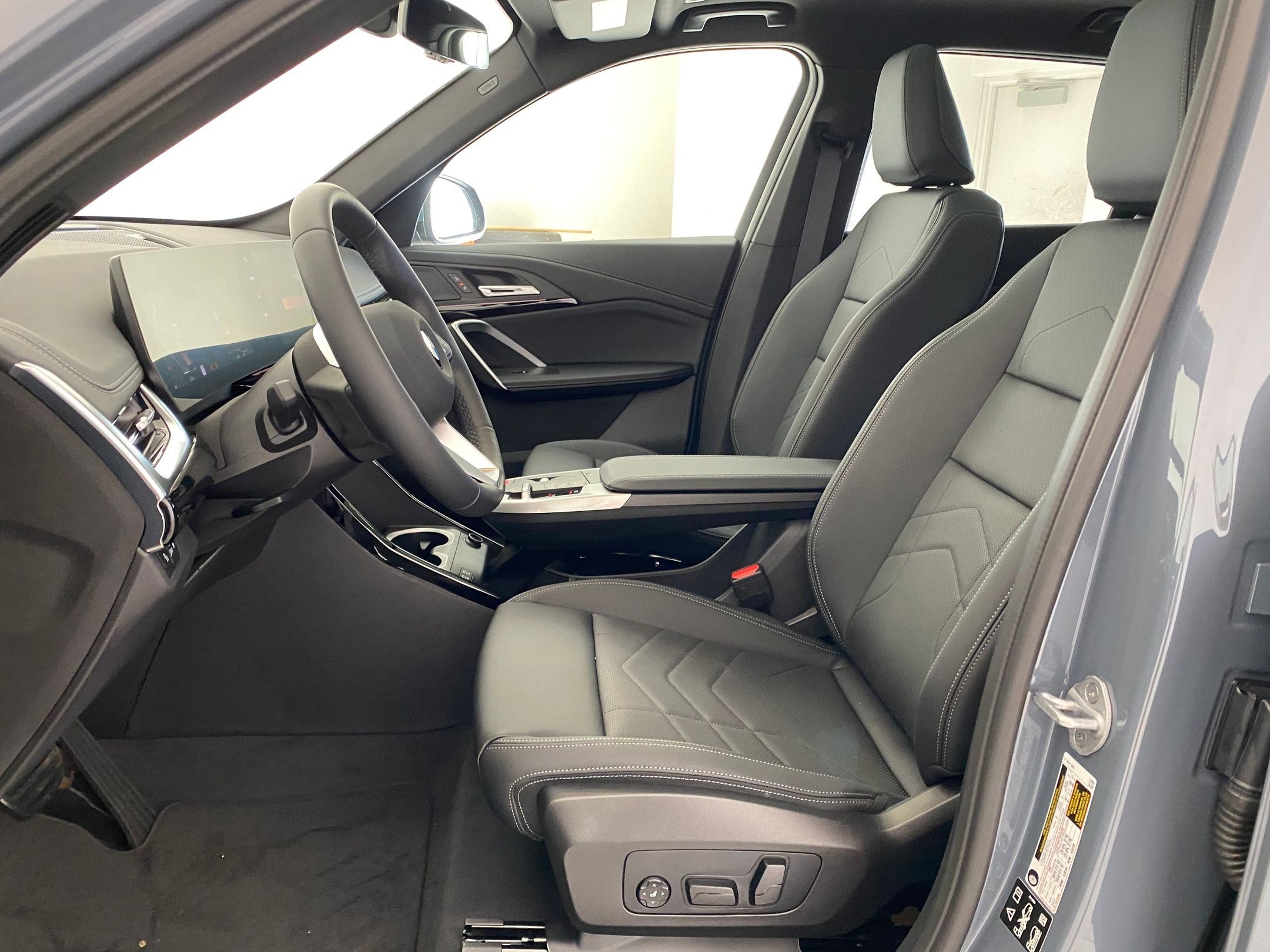New 2026 BMW X1 xDrive28i w/ Convenience Package AWD/4WD image 5