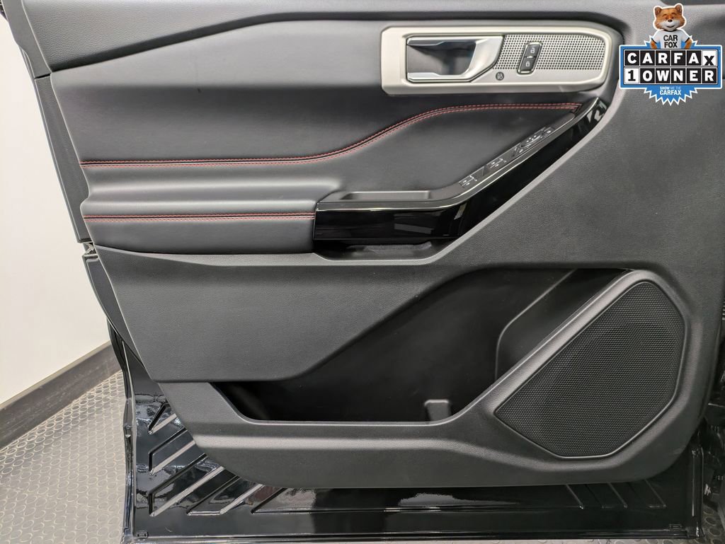 Used 2022 Ford Explorer ST-Line w/ Class IV Trailer Tow Package AWD/4WD image 8