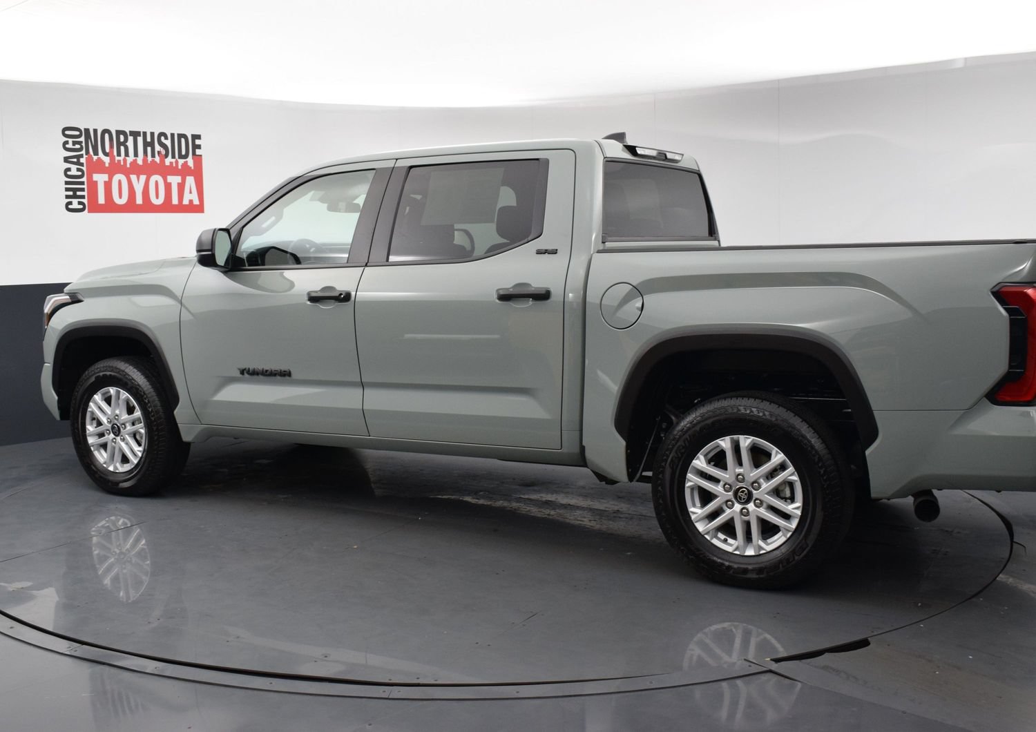 Used 2026 Toyota Tundra SR5 AWD/4WD image 2