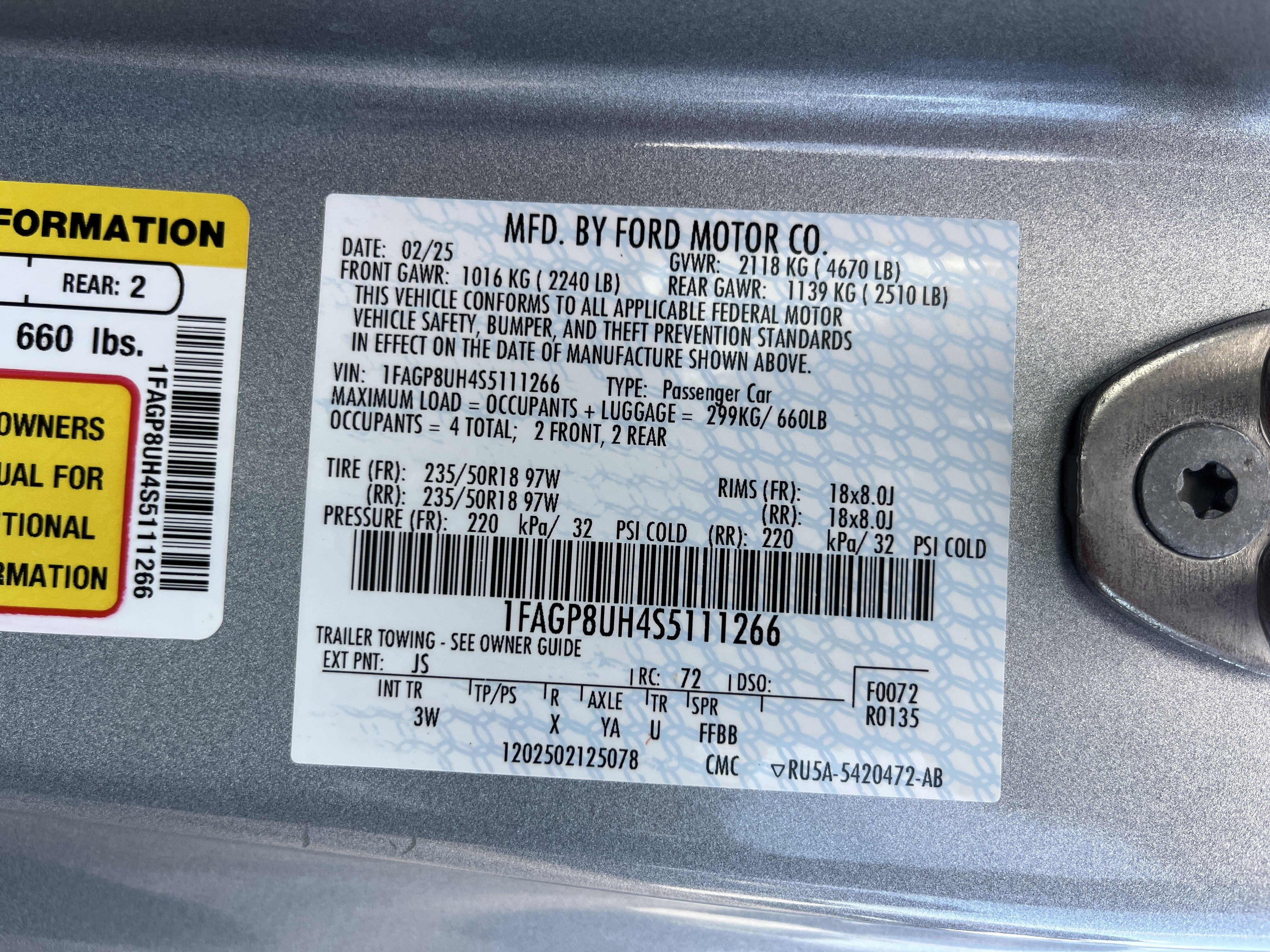 Used 2025 Ford Mustang Premium RWD image 9