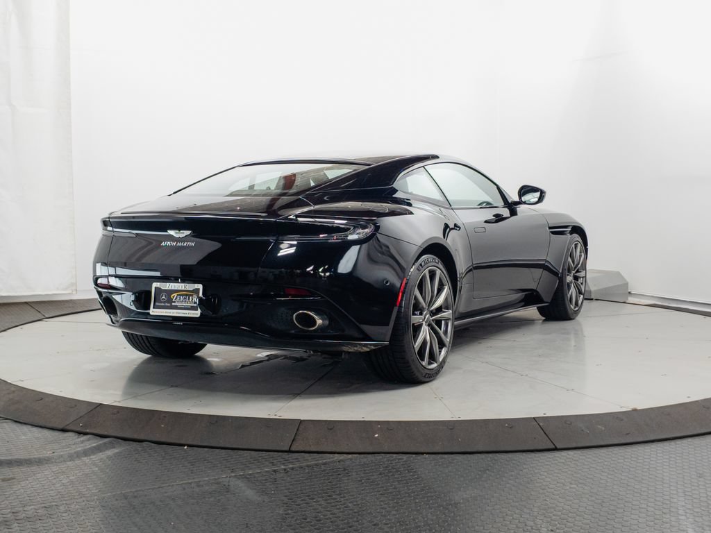 Used 2019 Aston Martin DB11 Coupe RWD image 29