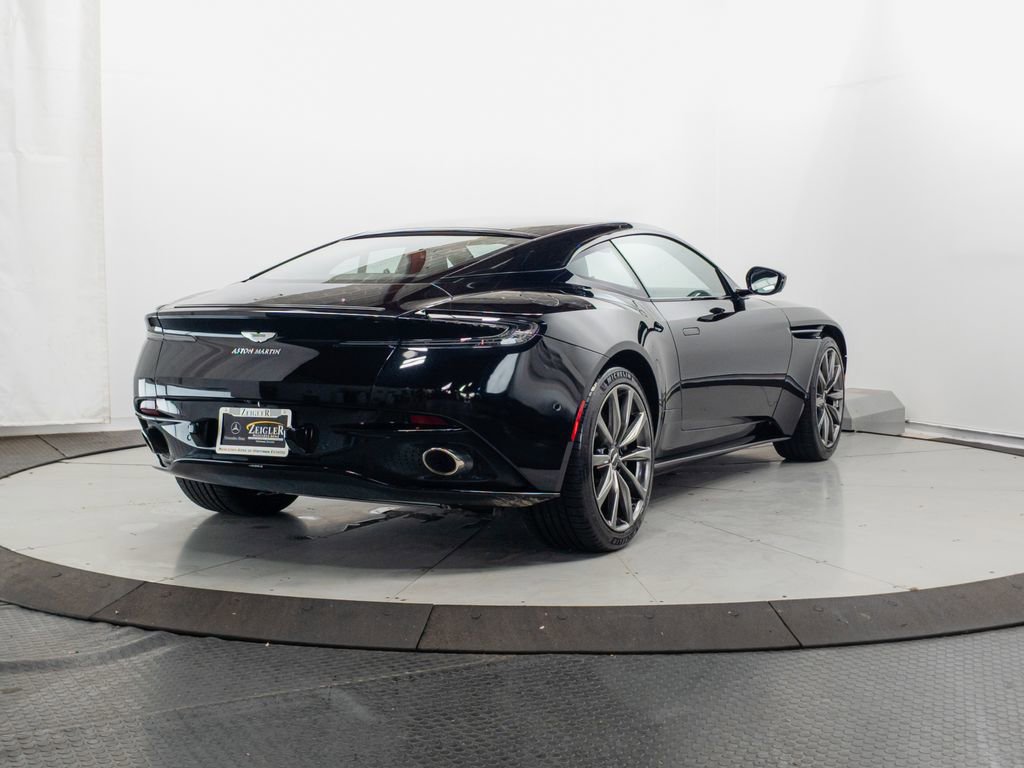 Used 2019 Aston Martin DB11 Coupe RWD image 29