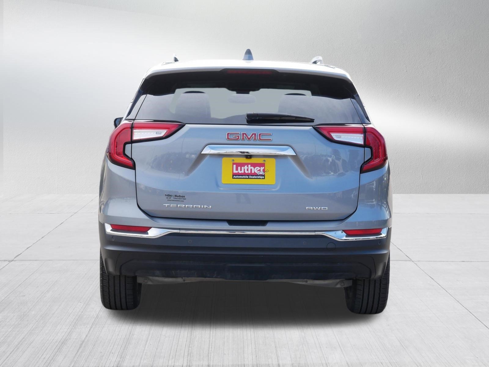 Used 2024 GMC Terrain SLT w/ Infotainment Package II AWD/4WD image 6