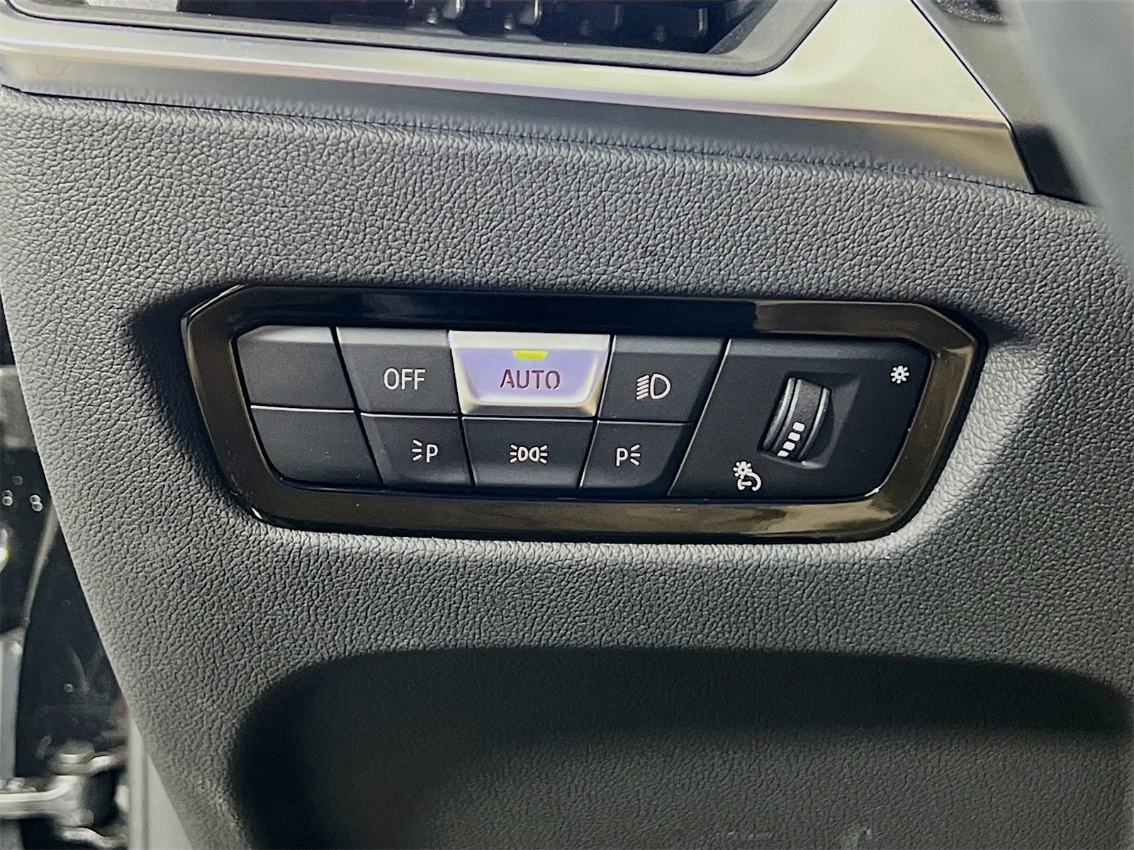 Used 2024 BMW M240i Coupe image 11