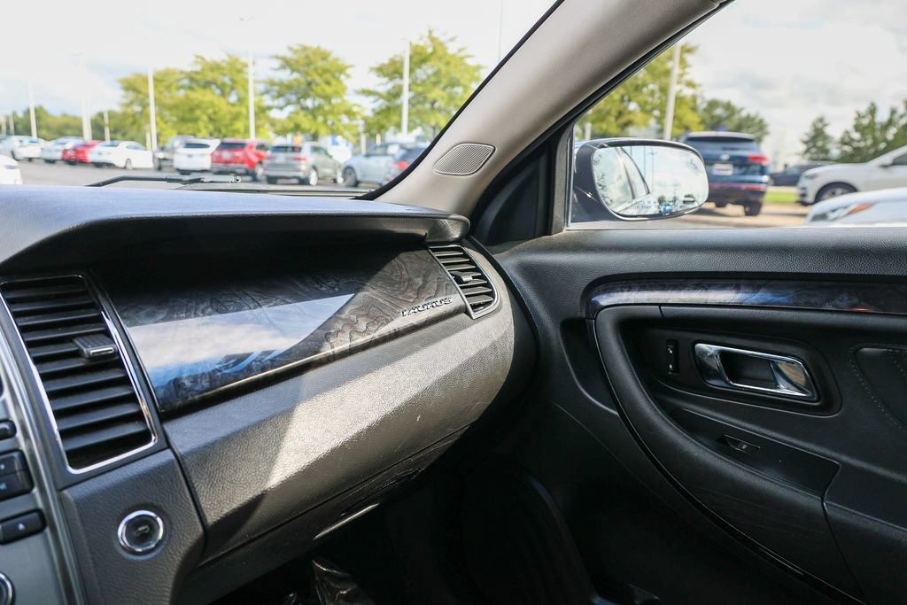 Used 2012 Ford Taurus Limited FWD image 8