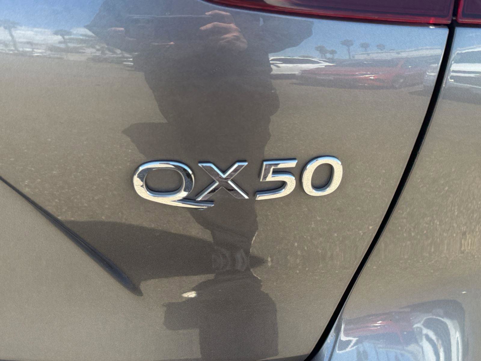 Used 2019 INFINITI QX50 Essential w/ Proassist Package image 10