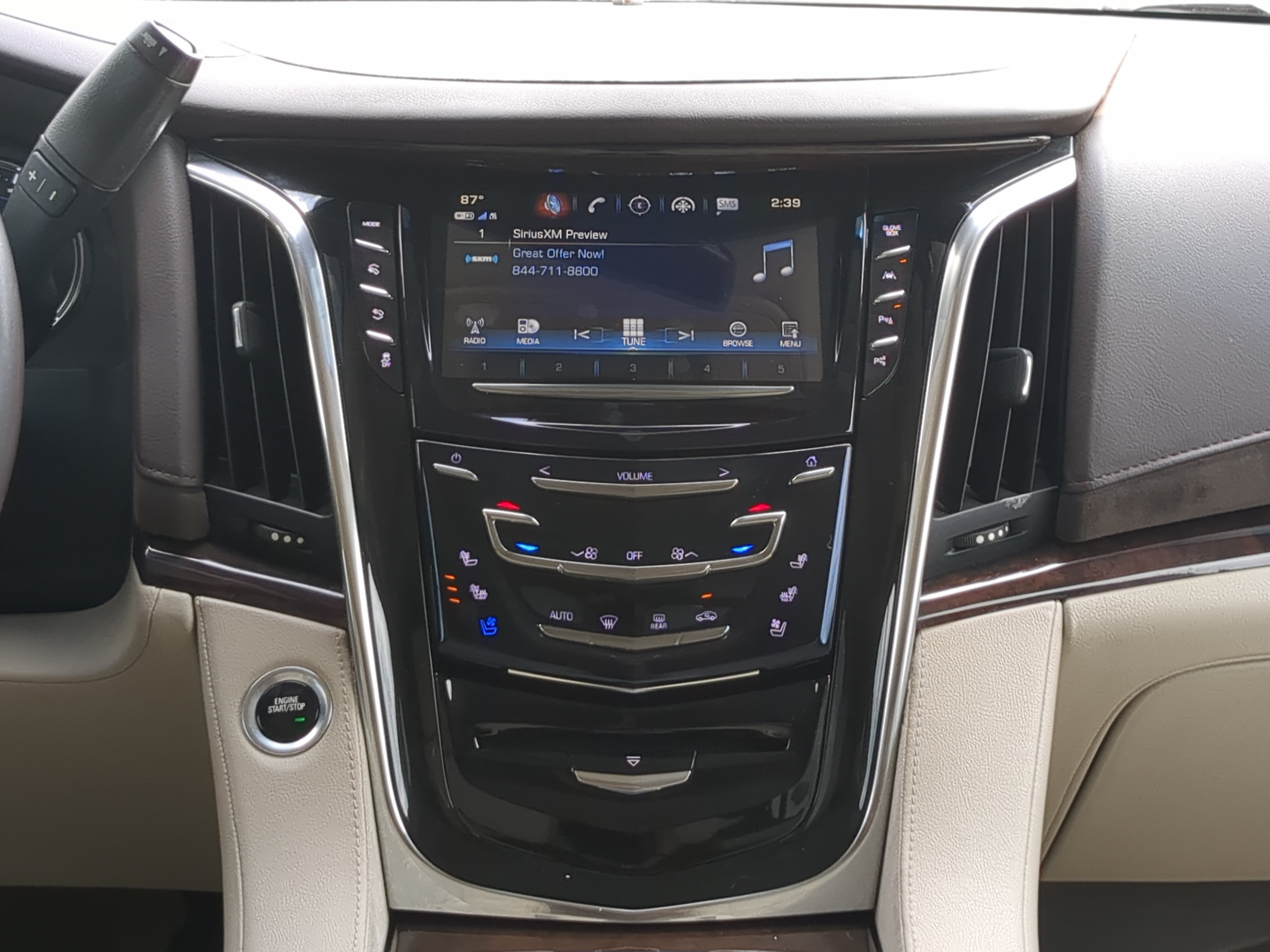 Used 2017 Cadillac Escalade ESV Luxury RWD image 16