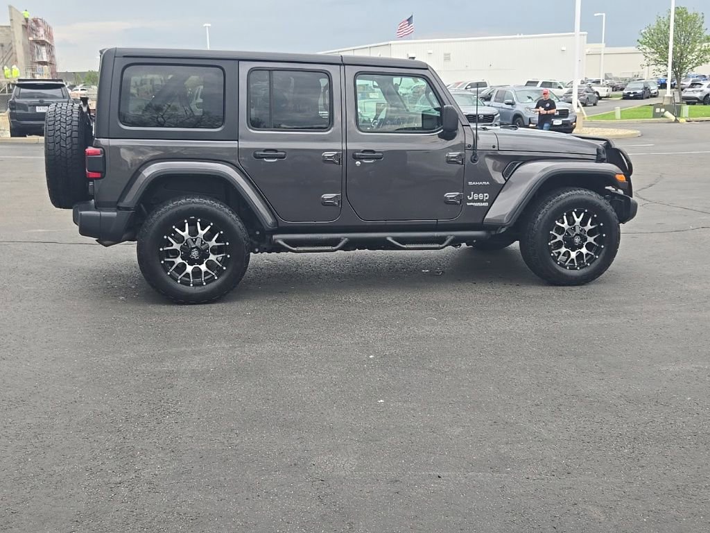 Used 2018 Jeep Wrangler Unlimited Sahara w/ Cold Weather Group image 9