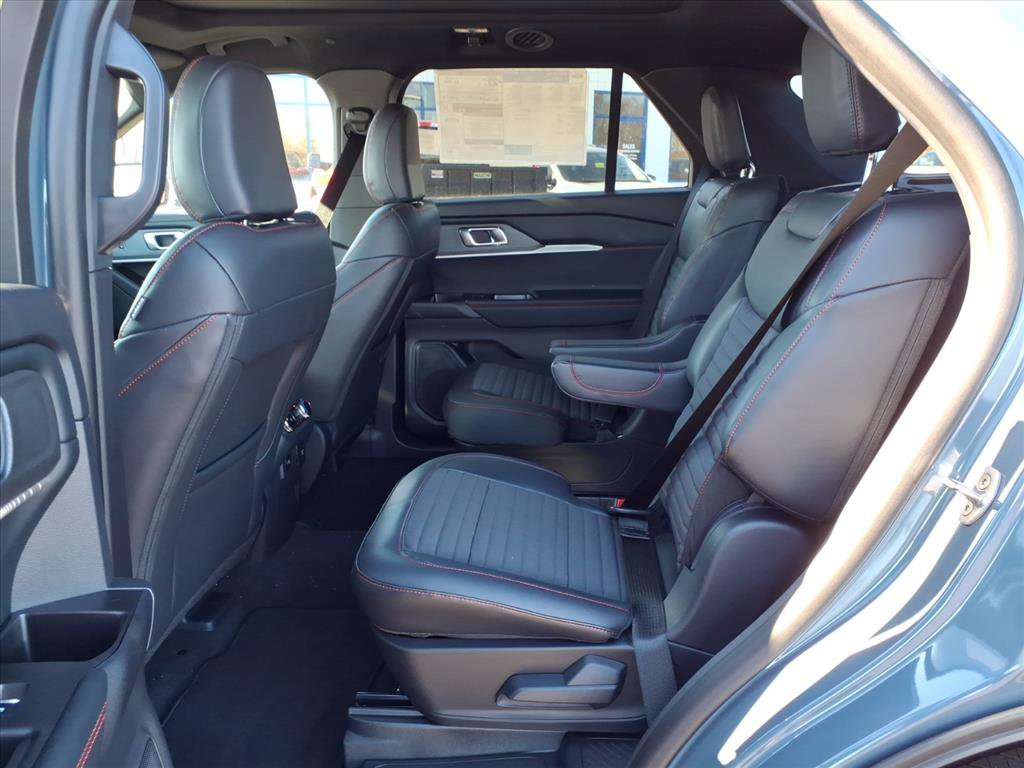 New 2026 Ford Explorer ST-Line image 8