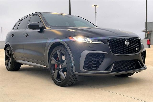 Used 2021 Jaguar F-PACE SVR image 3