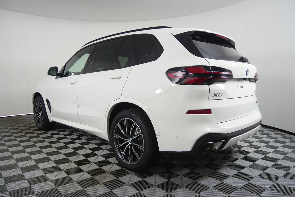 New 2026 BMW X5 sDrive40i RWD image 5