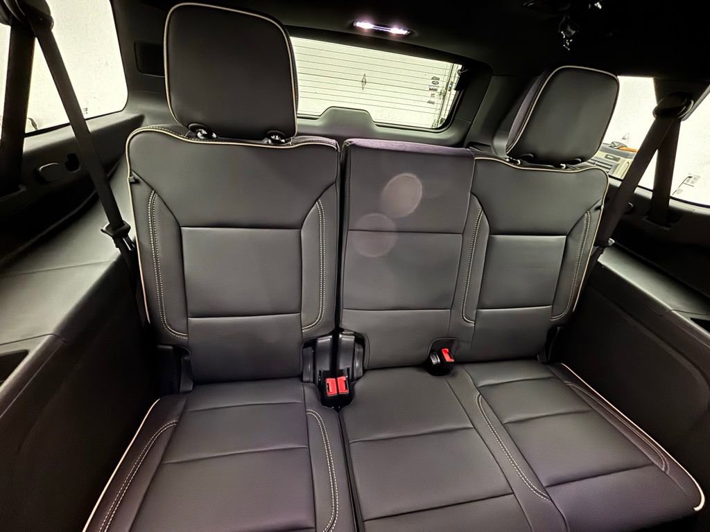 New 2026 GMC Yukon XL Elevation w/ LPO, Elevation Black Package image 43