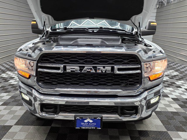 Used 2024 RAM 3500 Tradesman w/ Chrome Appearance Group AWD/4WD image 38