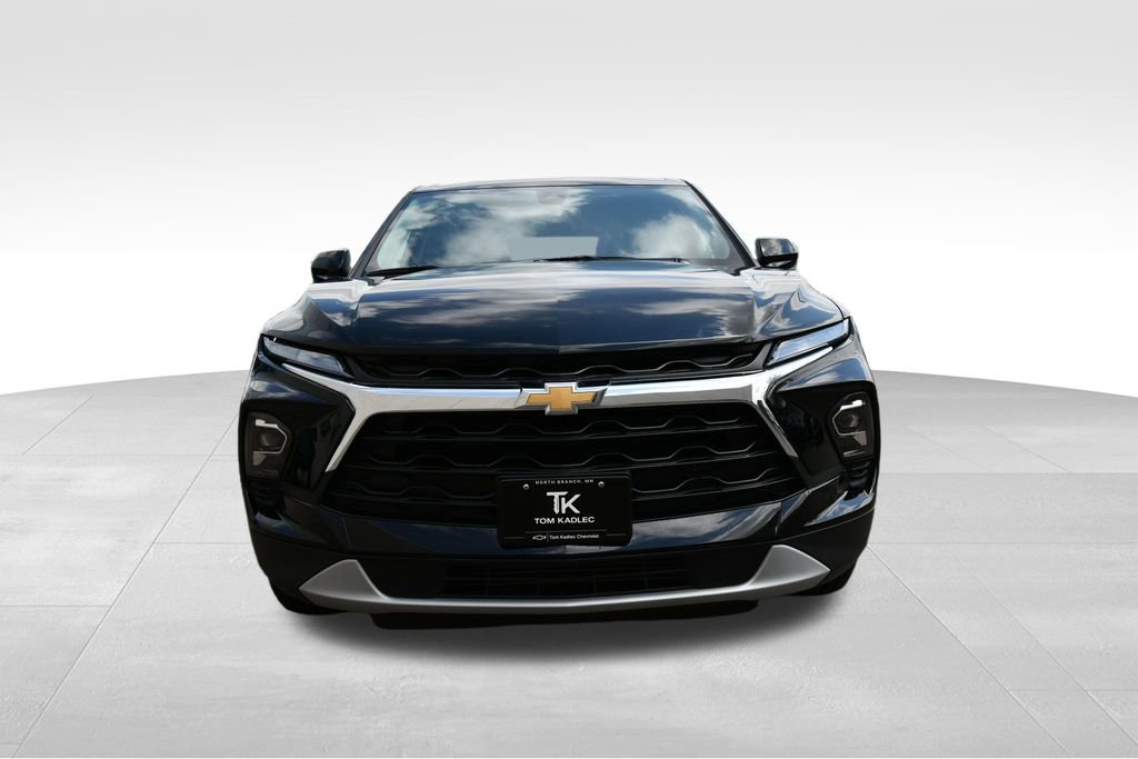 Used 2025 Chevrolet Blazer LT AWD/4WD image 11