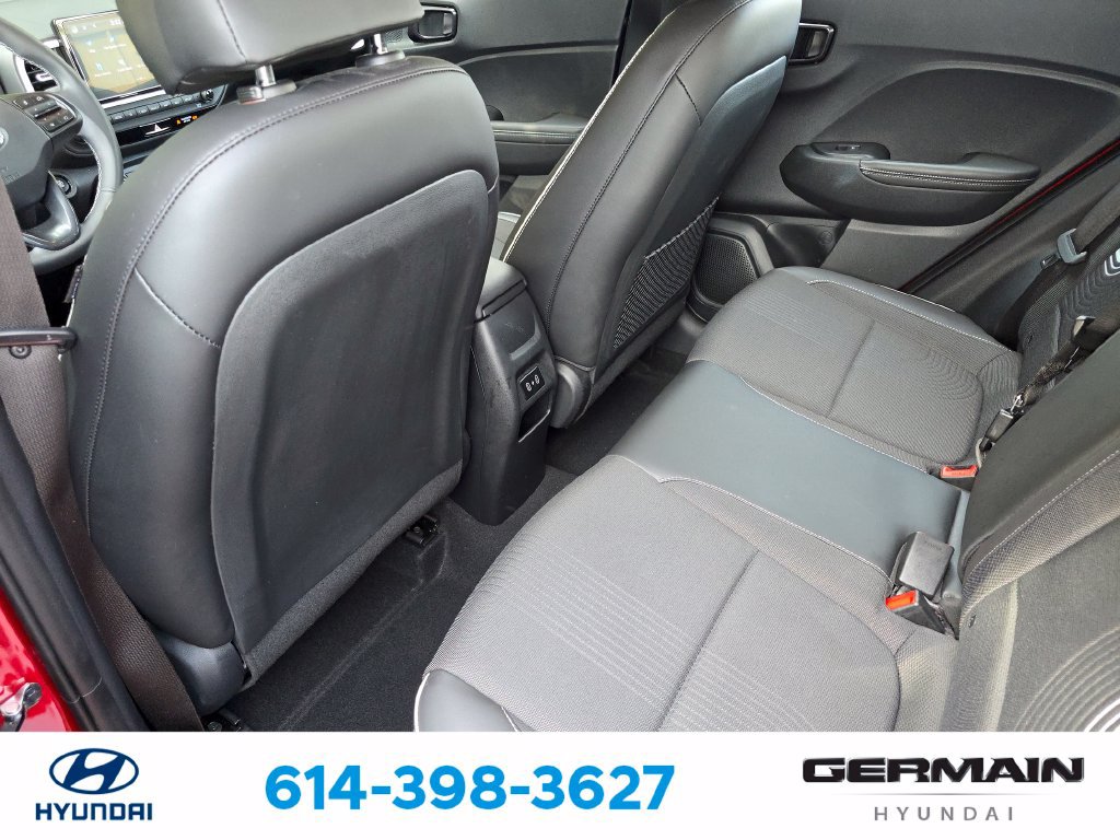 Used 2024 Hyundai Venue Limited FWD image 20