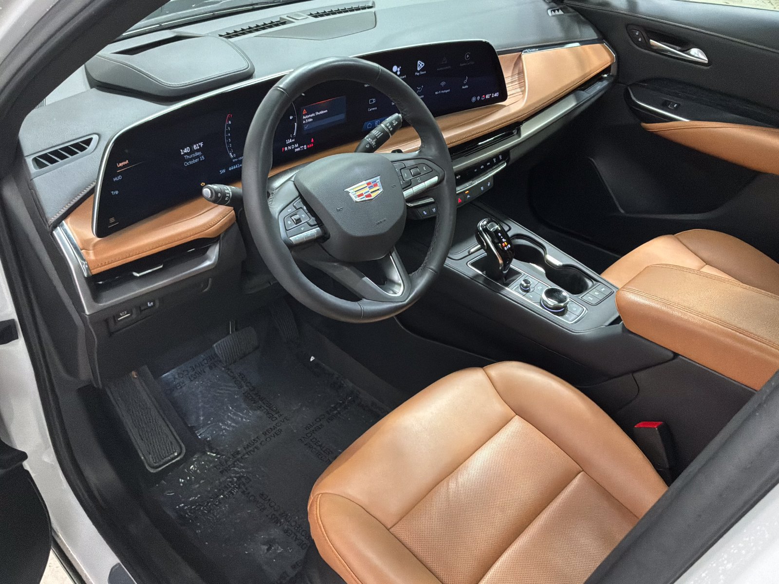 Used 2024 Cadillac XT4 Premium Luxury w/ Active Safety Package AWD/4WD image 15