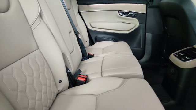 New 2026 Volvo XC90 T8 Plus w/ Protection Package Premier AWD/4WD image 36