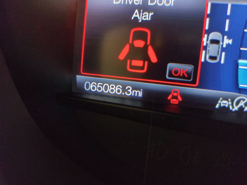 Used 2019 Ford Edge SEL AWD/4WD image 18