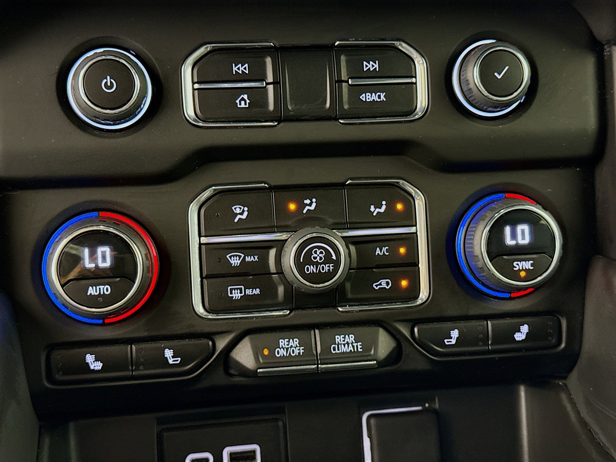 Used 2023 Chevrolet Tahoe LT RWD image 16