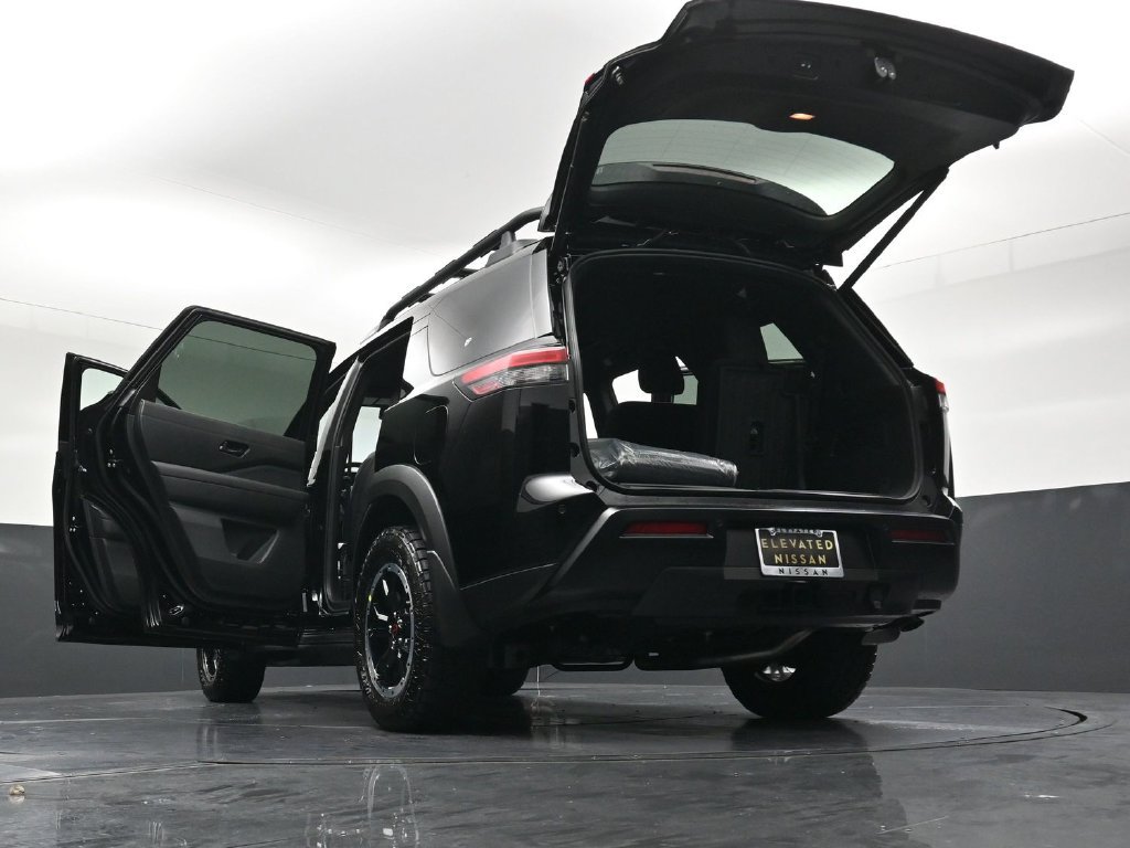 New 2026 Nissan Pathfinder Rock Creek w/ Rock Creek Premium Package AWD/4WD image 39