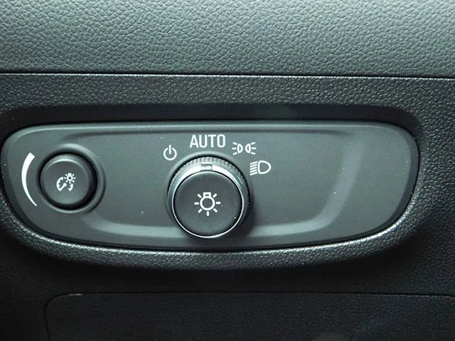 Used 2025 Buick Encore GX Preferred image 19