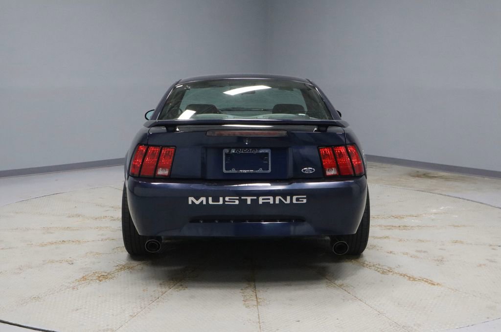 Used 2002 Ford Mustang Coupe image 9