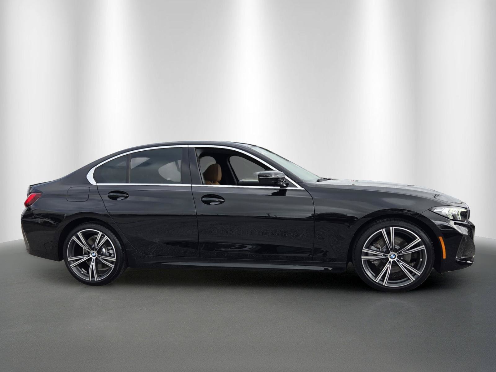 Used 2024 BMW 330i Sedan w/ Convenience Package RWD image 8