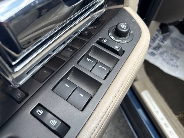 Used 2015 Lincoln Navigator 4WD image 20