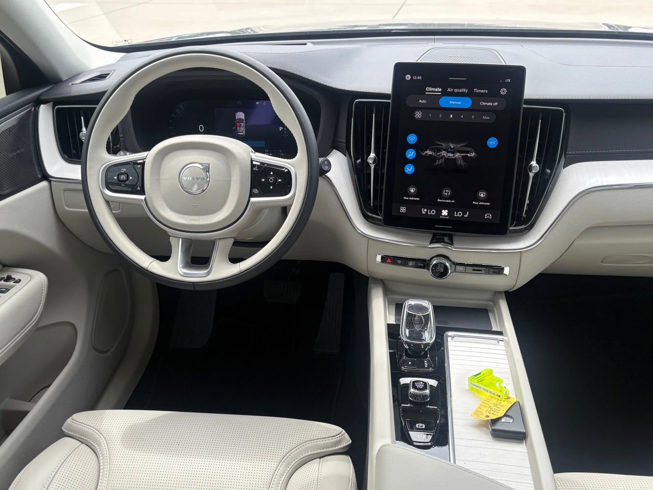 New 2026 Volvo XC60 T8 Ultra w/ Protection Package Premier AWD/4WD image 9