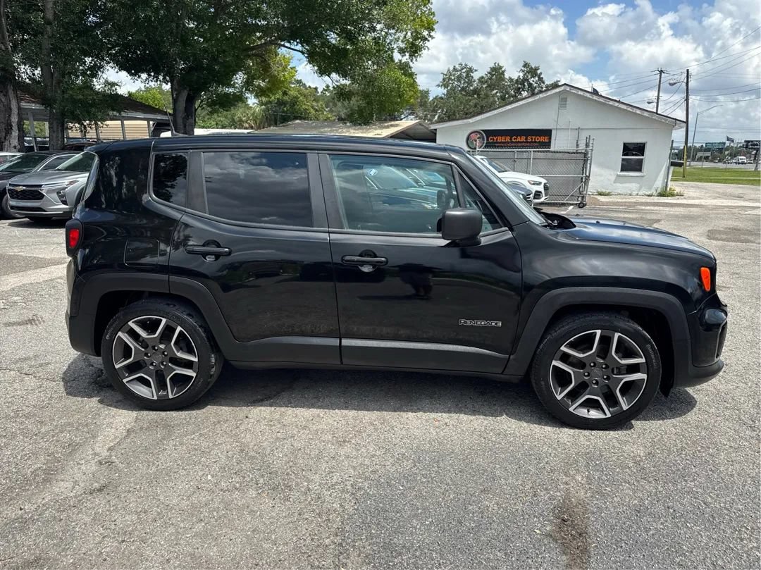 Used 2021 Jeep Renegade Sport FWD image 4