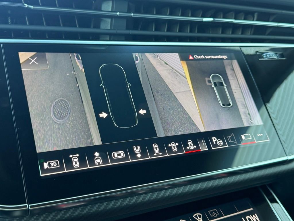 Used 2024 Audi RS Q8 w/ Black Optic Package image 38