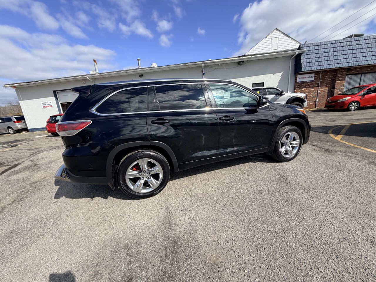 Used 2014 Toyota Highlander Limited image 24