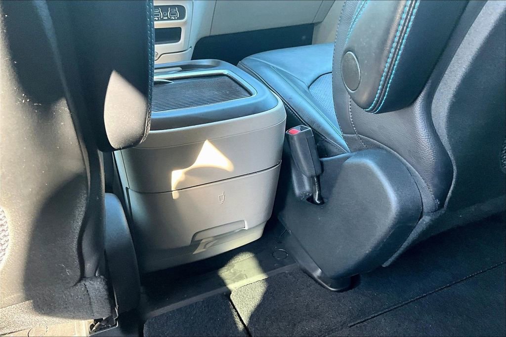 Used 2021 Chrysler Pacifica Touring-L image 32