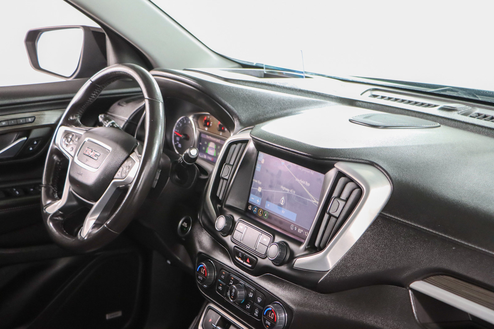 Used 2022 GMC Terrain SLT w/ Infotainment Package II AWD/4WD image 27
