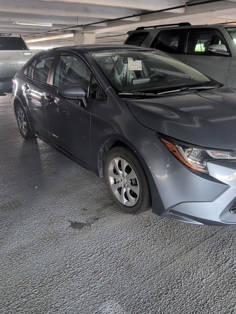 Certified 2021 Toyota Corolla LE image 3