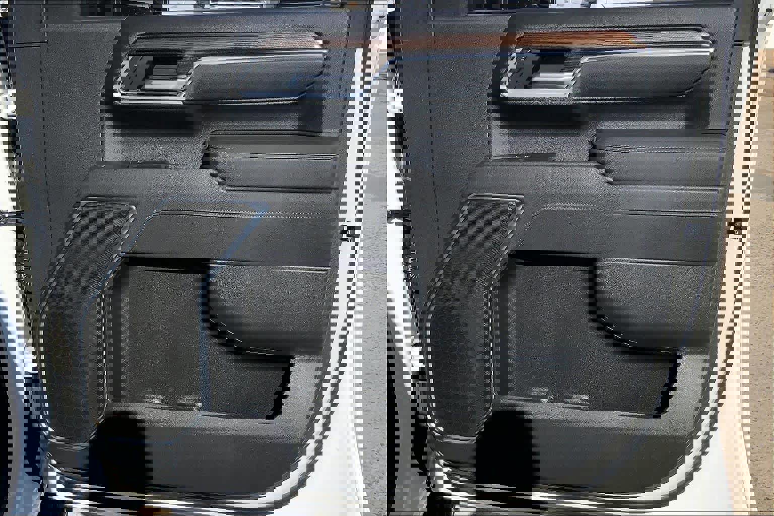 Certified 2025 Chevrolet Silverado 2500 LT w/ Convenience Package image 20