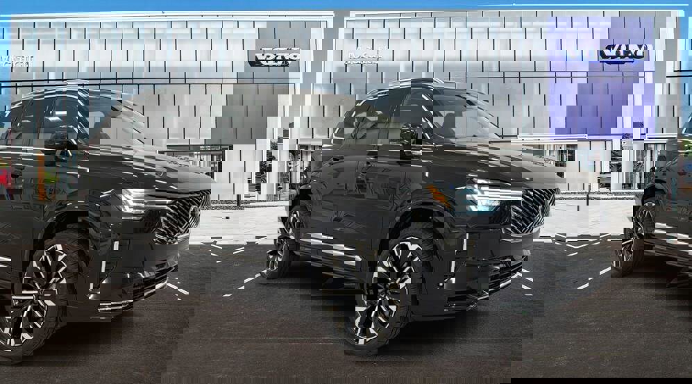 New 2026 Volvo XC90 B6 Plus w/ Protection Package Premier video 1